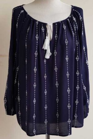 Vero Moda donkerblauwe blouse met wit borduur mt. S