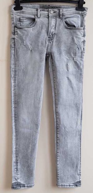 140.Zara skinny fit stretchy jeans met used look mt. 140