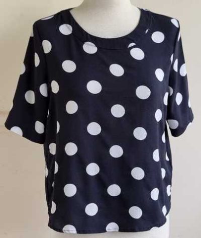 Pigalle zware blouse met witte dots mt. 36