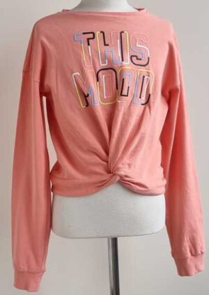 152.Teen Girls oranje sweater met tekst mt. 152