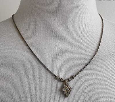 Brocante korte ketting met strass steentjes