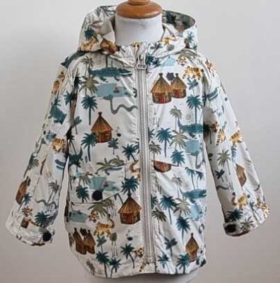 080.Zara beige zomerjasje met printjes mt. 80