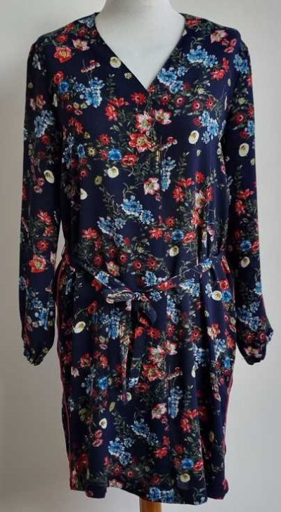 Only blauw jurkje met bloemen prints mt. 36