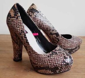 Tally Weijll pumps met slangenprint mt. 37
