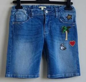 158.Brian & Nephew jeans short met patches mt. 158