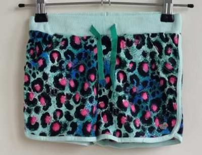 110.Jill mintgroene short met dieren print mt. 110/116 NIEUW