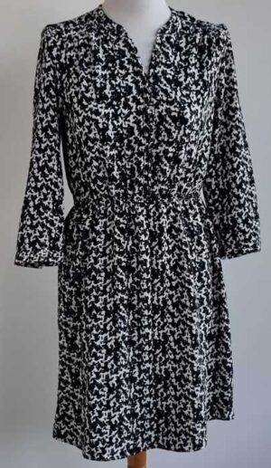H&M zwart/roomwit jurkje met blauw mt. 38