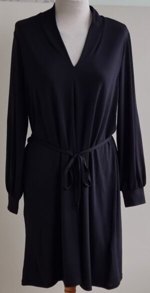 H&M zwart soepelvallend jurkje mt. M