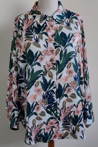 Paprika witte blouse met bloemen/bladeren print mt. 54 (6) NIEUW