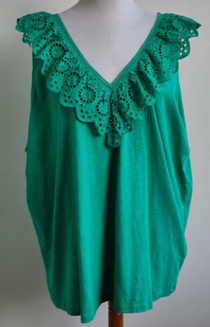 MS Mode Festival groene top met kant mt. 3XL