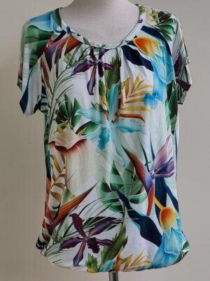 Witteveen soepelvallende gekleurd t-shirt met print mt. M