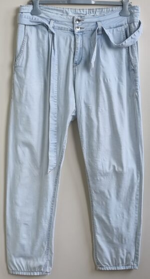 So Soire lichte stretchy baggy jeans mt. 34