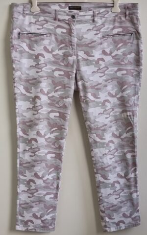 BPC Selection stretchy camouflage jeans mt. 52