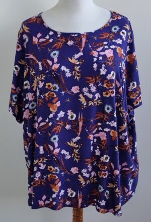 Only Carmakoma paarse blouse met bloemen prints mt. 54