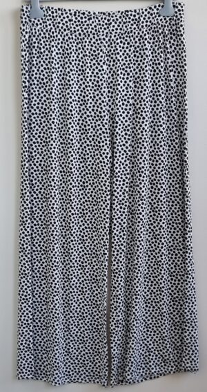 BPC witte wijde broek met zwarte printjes mt. 44/46