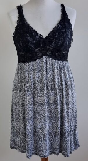 Hunkemoller grijs/zwarte slipdress mt. L