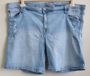 MS Mode lichte jeans short mt. 52
