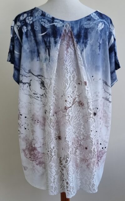 Paprika wit/blauwe blouse met kant mt. 54 (6) - Afbeelding 2