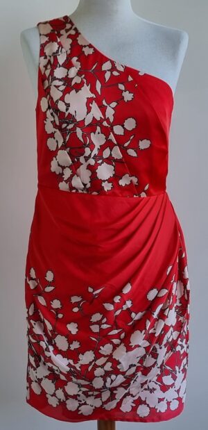 Oasis rode a-symetrische jurk met print mt. 36