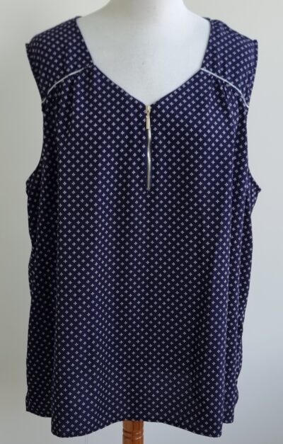 Modavista donkerblauwe blouse top met printjes mt. 56