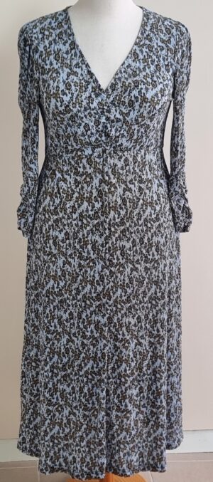 MNG lichtblauwe stretchy jurk met zwart/groene printjes mt. L