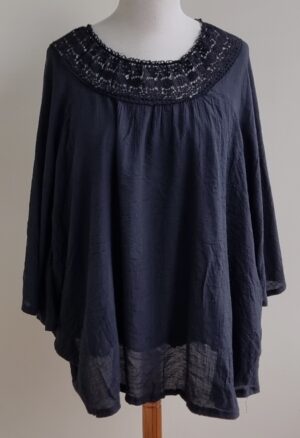 Zhenzi zwarte blouse met kant mt. 50/52 (L)