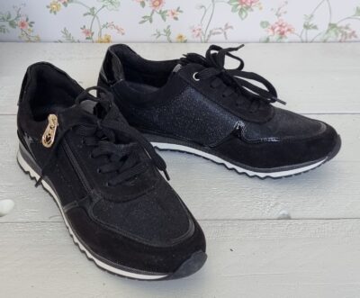 Marco Tozzi zwarte sneakers  mt. 40