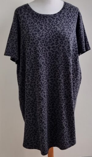 Only Carmakoma grijs jurk met zwarte dieren print mt. 50/52 (L)