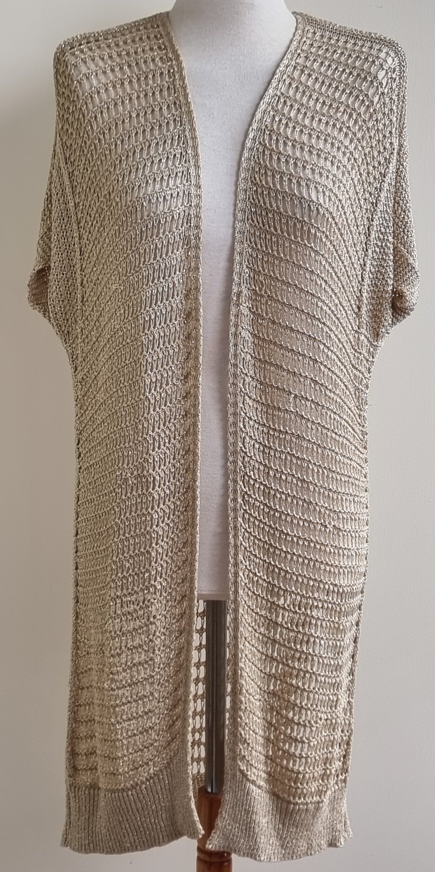 Made in Italy beige vestje met goud mt. L