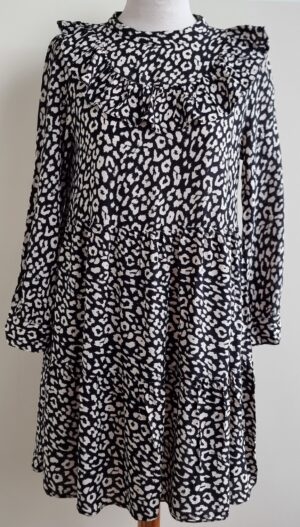 Zara zwart jurkje met roomwitte print mt. S