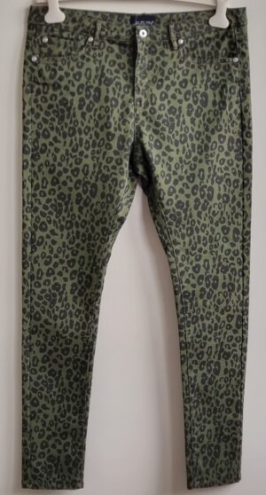 Jazlyn groene broek met zwarte print mt. 44 (XXXL)