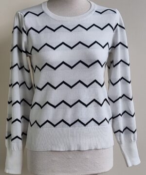 Witte trui met zwart patroon mt. S