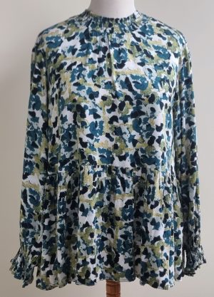 Zoey witte blouse met groen/blauwe print mt. 50/52 (L)
