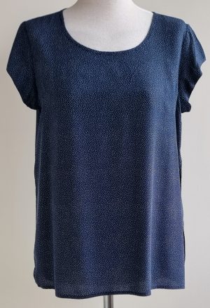 Opus donkerblauw bloesje met wit stipje mt. 38