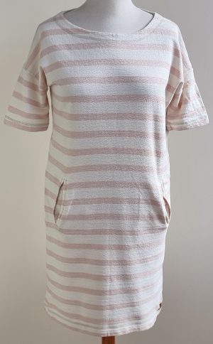 Moscow creme/zachtroze jurkje mt. L