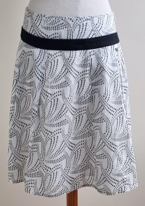 Mexx rok met zwarte print mt. 38