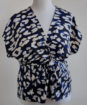 JDY (Only) zwart/witte blouse top met blauw mt. XL