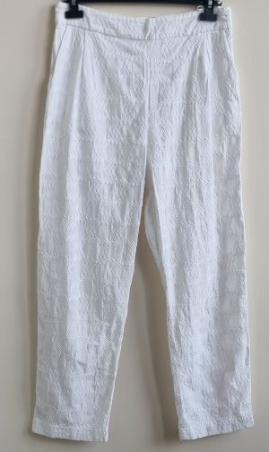 Moutaki witte broek met wit borduur mt. L