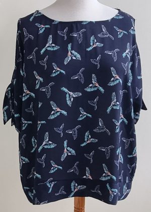 Yessica blauw blouse met vogelprint mt. 50