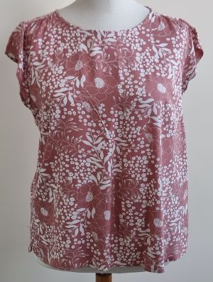 Saint Tropez donkerroze/wit bloesje mt. XL