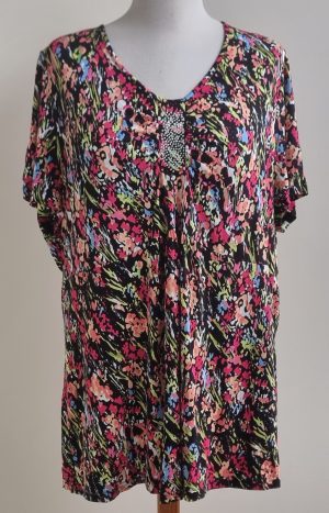 Gekleurd shirt met glimmertjes mt. 52