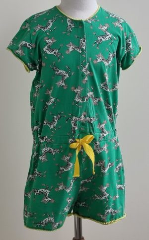 Woody groen pyjamaatje mt. 140
