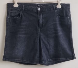 MS Mode zwarte jeans short mt. 50