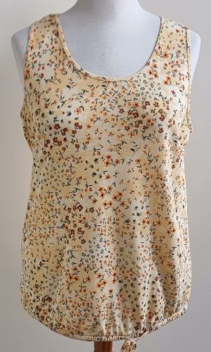 s.Oliver gele top met kleine bloemetjes mt. 44