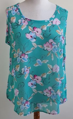 Blauwe blouse met bloemen prints mt. XL