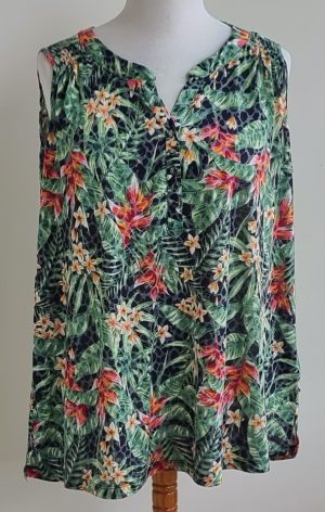 MS Mode groene top met gekleurde prints mt. XXL