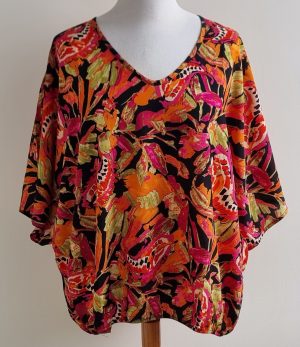 Norah gekleurde blouse mt. 48