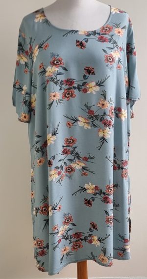 Zizzi lichtblauw jurkje met bloemen  prints mt. 52