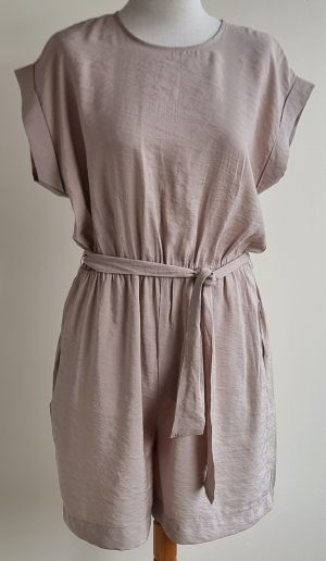 C&A beige playsuit mt. 38