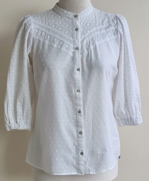 Garcia wit bloesje met broderie mt. M